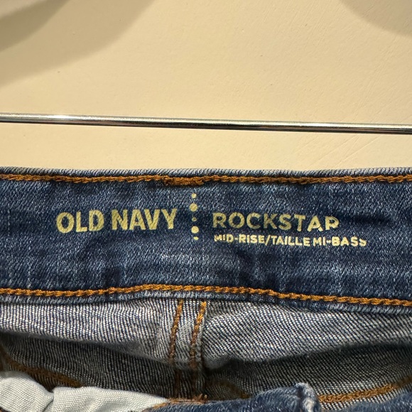 Old Navy mid rise rockstar distressed jeans dark wash size 16 - Picture 3 of 3